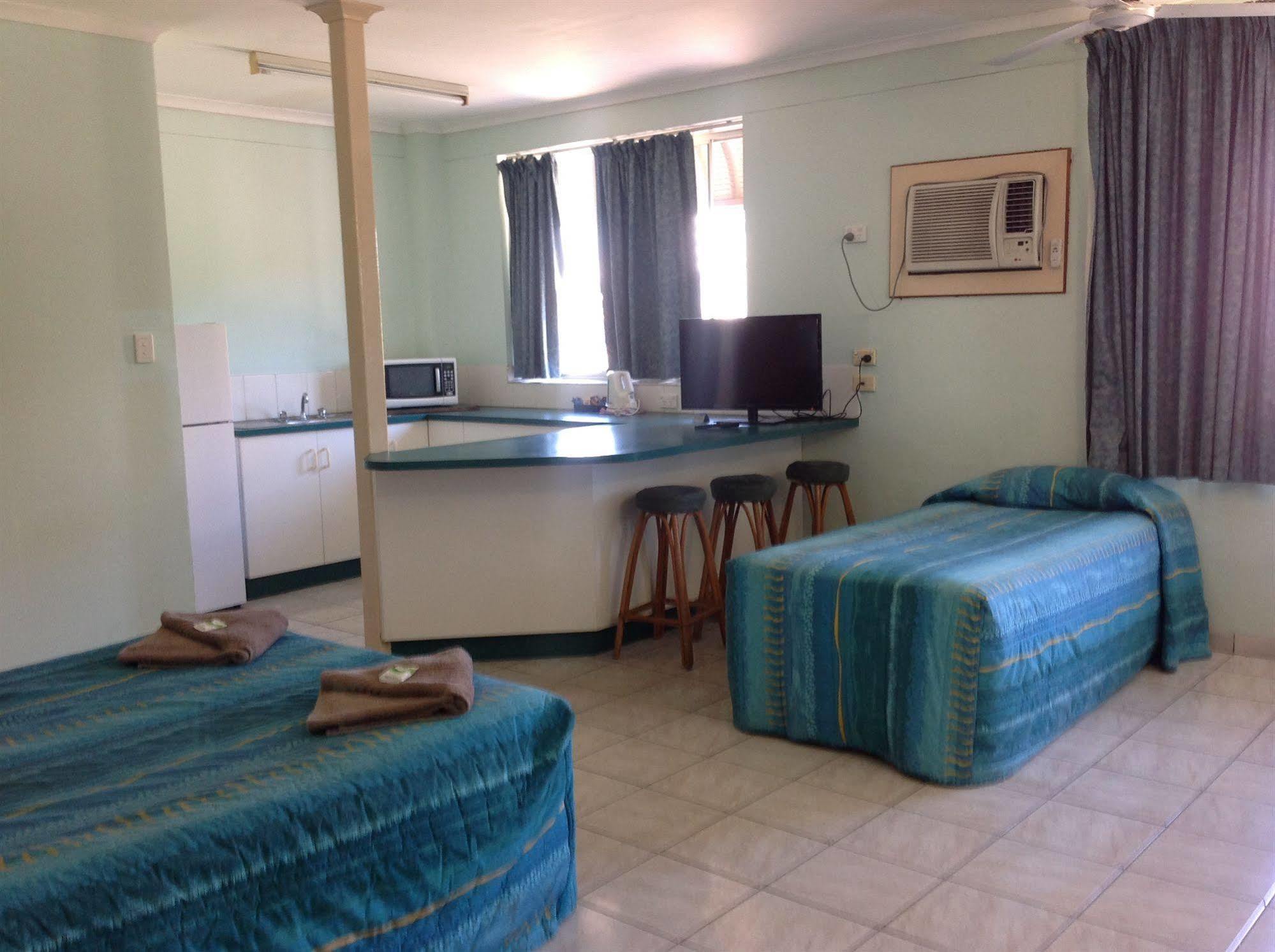 Palms Motel Ντάρβιν Εξωτερικό φωτογραφία